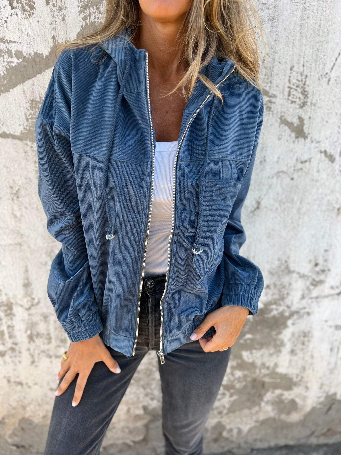 Ariellee – Lässige Jacke mit Kapuze und Zipper