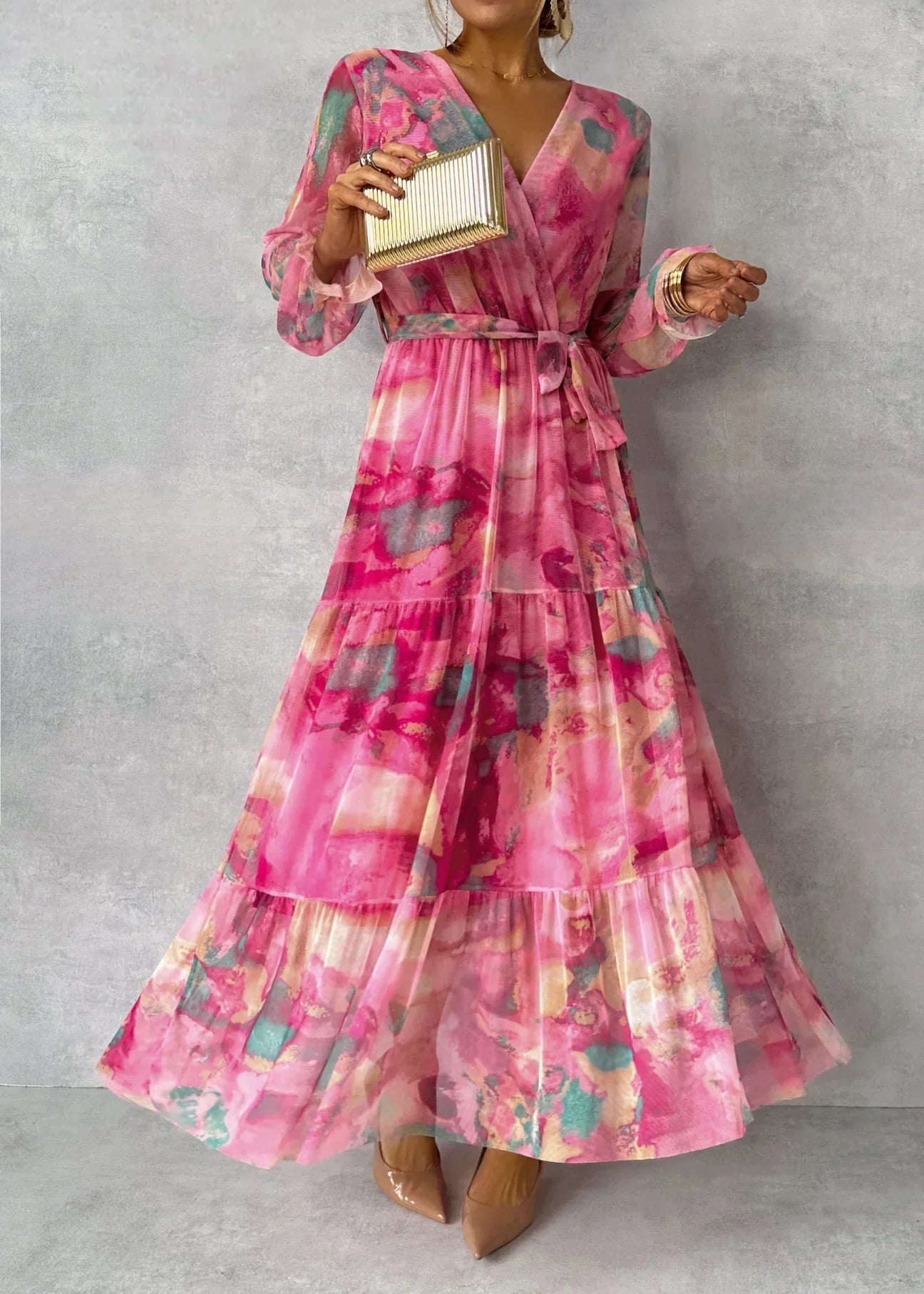 Elara – Langes Wickelkleid mit Blumenmuster