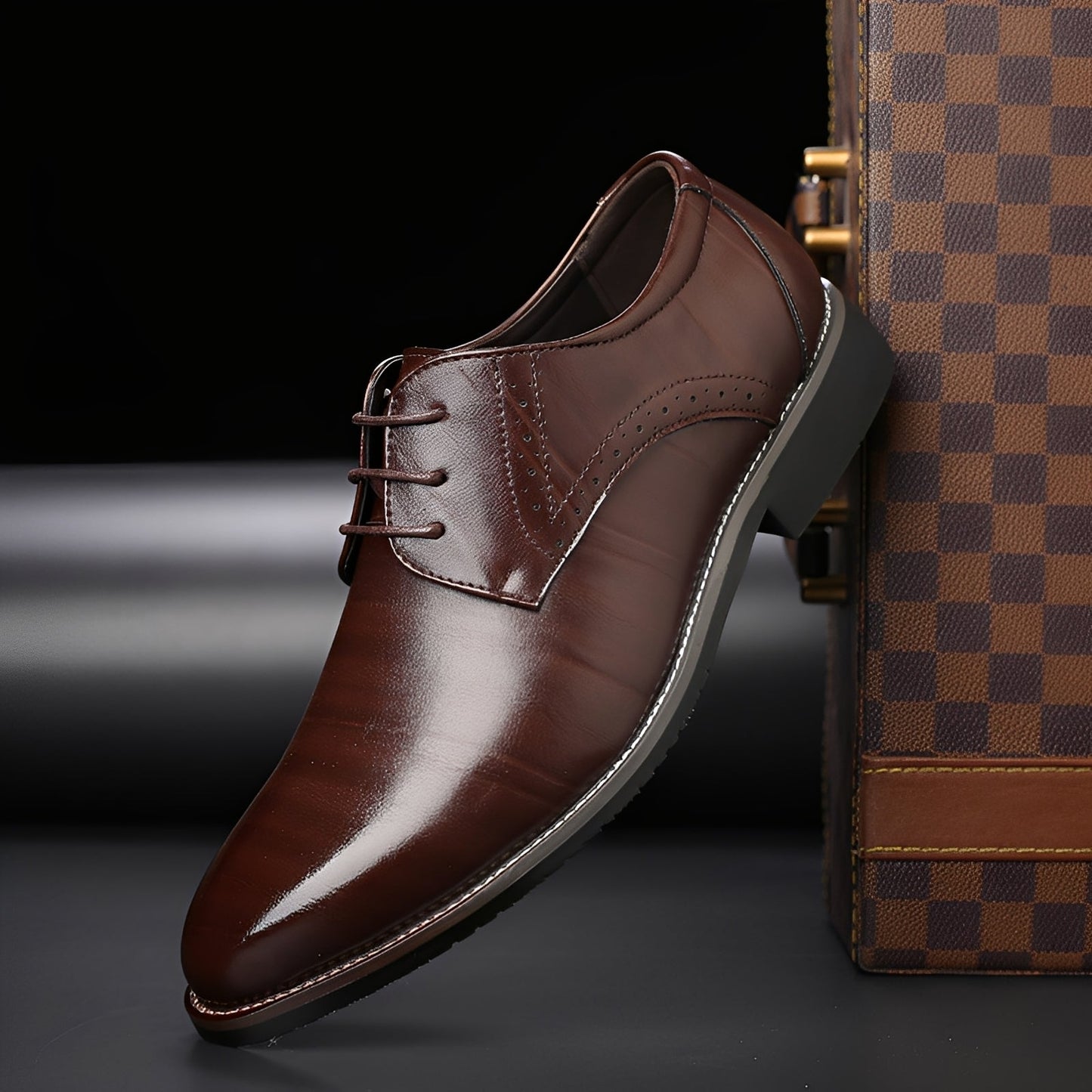 Desmond - Schicke Lederschnürschuhe mit Lochmuster für Männer