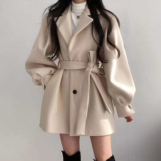 Meryl - Eleganter mittellanger Damenmantel aus Wolle