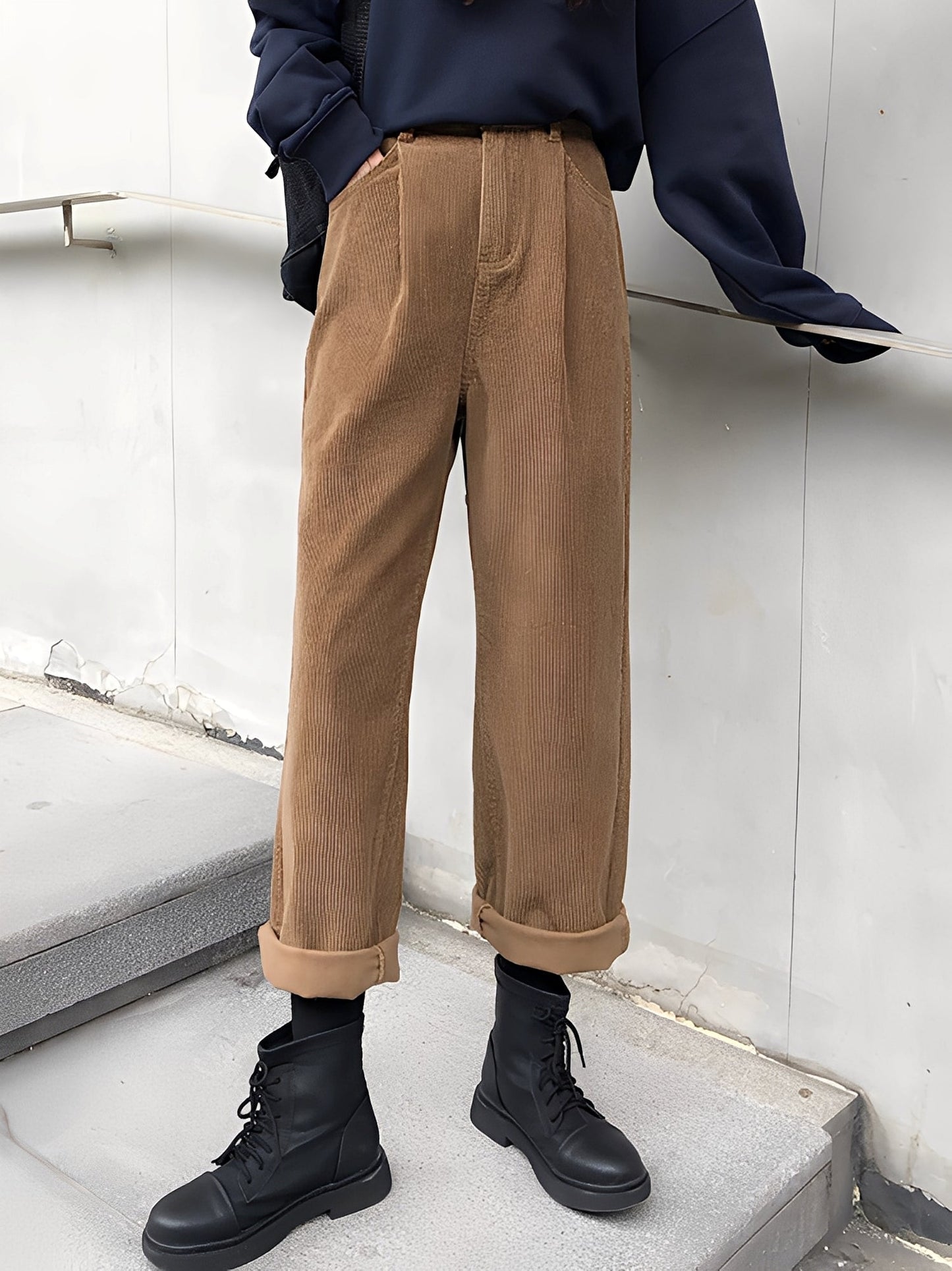 Shelbie - Weit geschnittene Cordhose für Damen im traditionellen Look