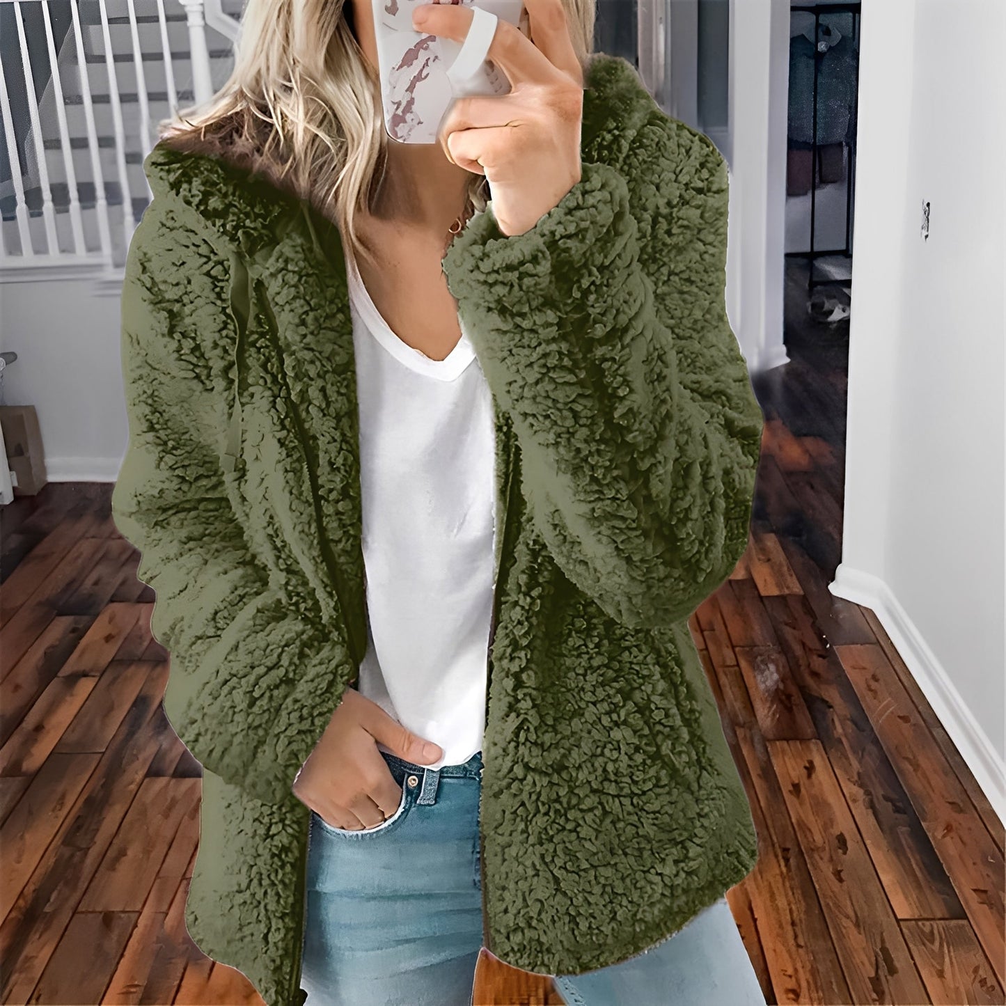 Blaire - Gemütliche Damenkapuzenjacke aus Teddyfell