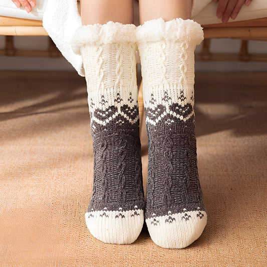 Danika - Modische gestrickte Kuschelsocken mit Herzdesign für Damen