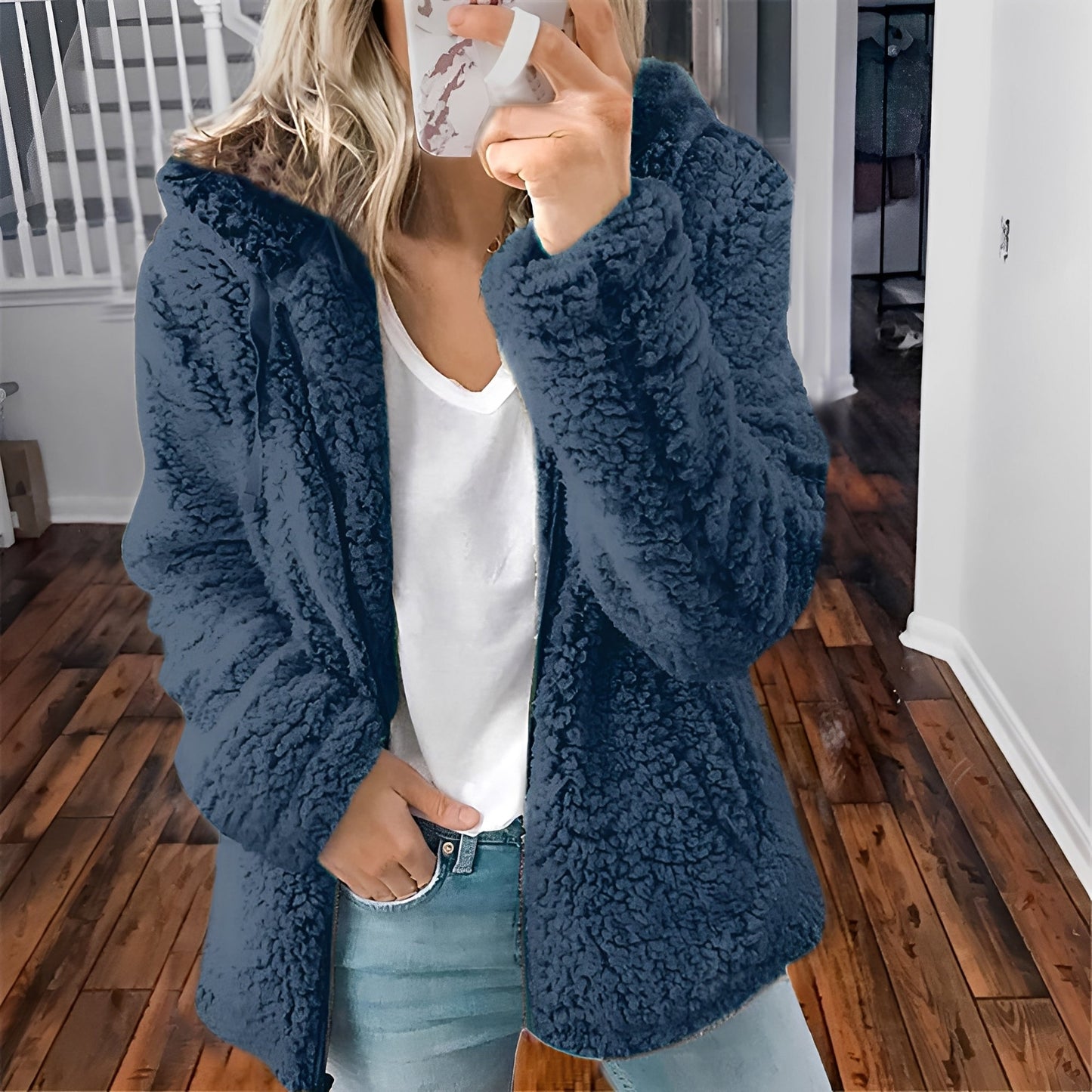 Blaire - Gemütliche Damenkapuzenjacke aus Teddyfell