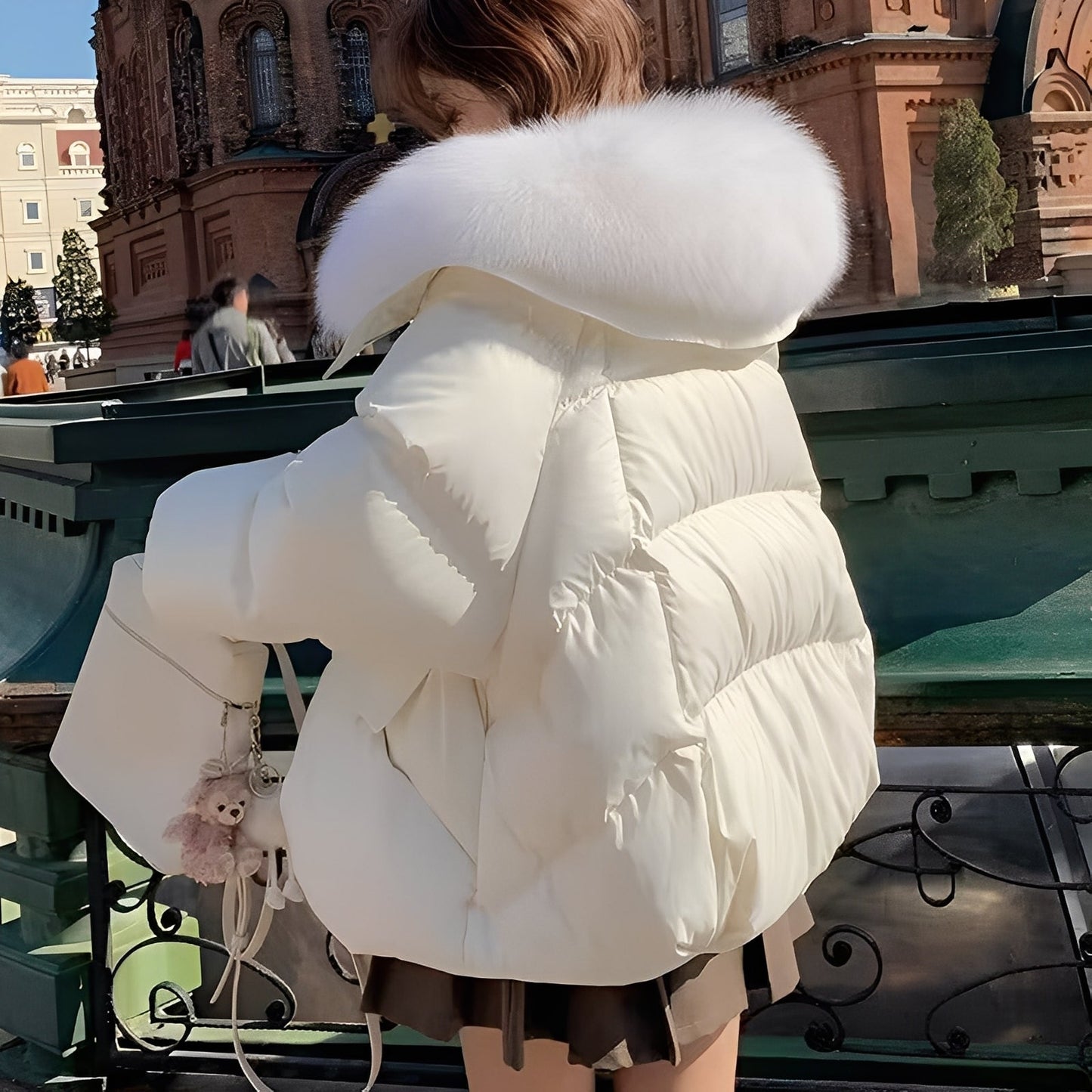 Victoria - schicke Windjacke mit Daunen und Fellkragen für Frauen