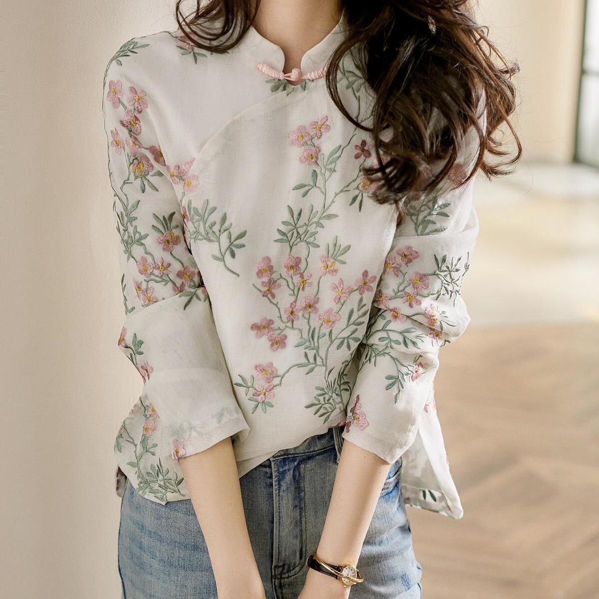 Charnette - Stylische Damenbluse aus besticktem Leinen