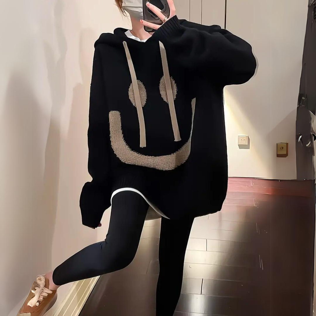 Emelia - Bequemer Damen-Hoodie mit fröhlichem Smiley-Muster