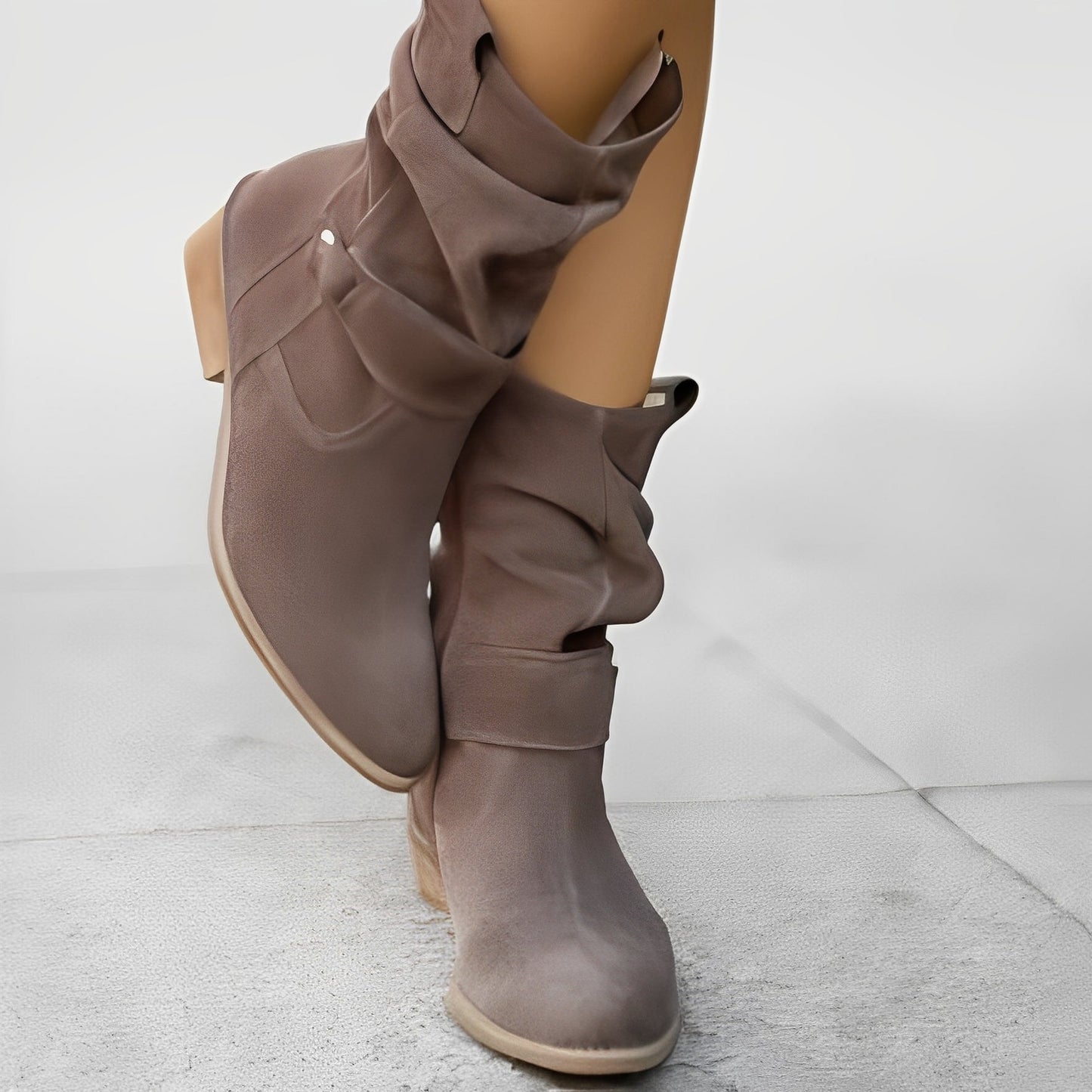 Celestine - Modische kurze Damenstiefel mit runder Kappe