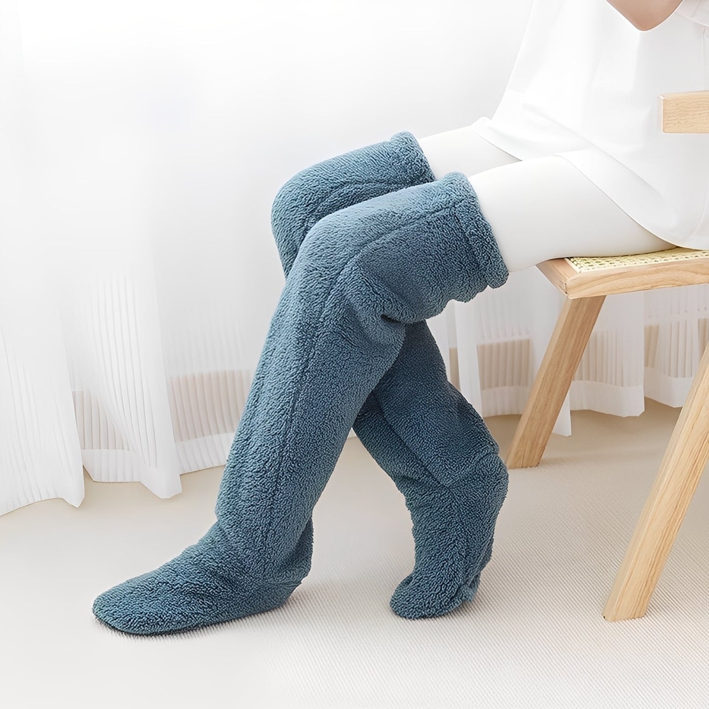 Camellia - Warme, kniehohe Wintersocken für Frauen