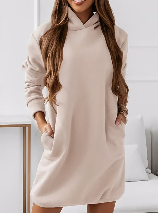 Michaela - Stilvolles, kurzes Damenkleid mit Kapuze