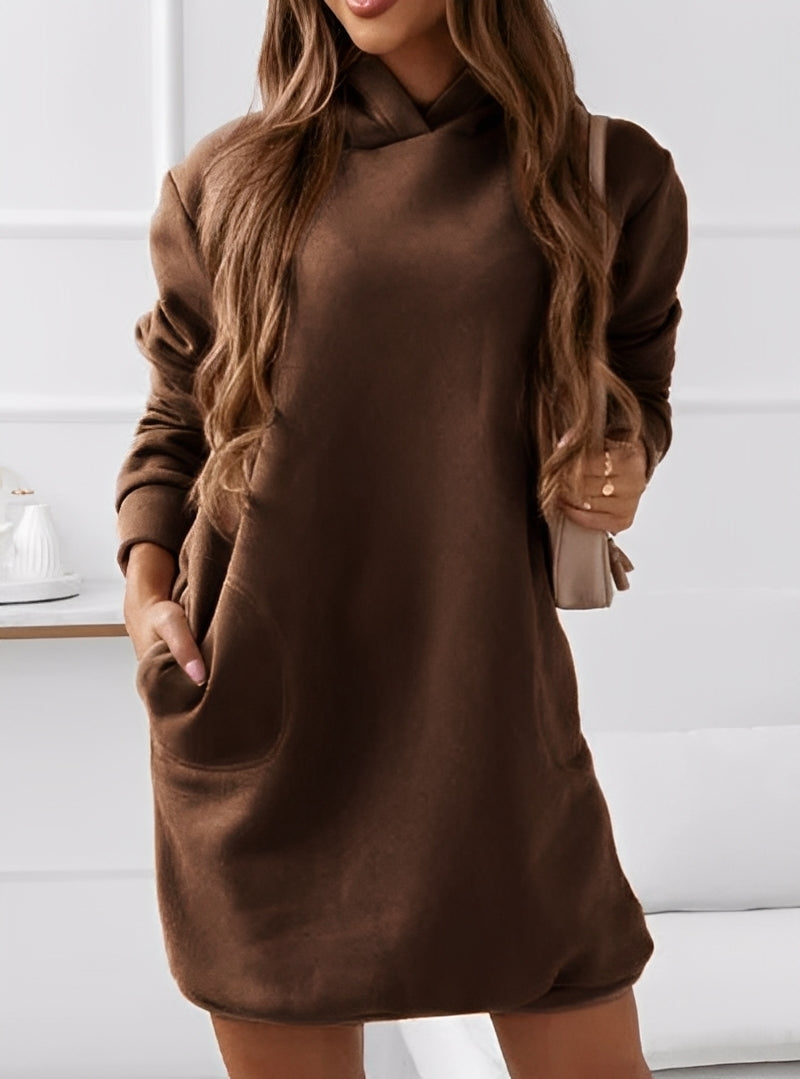 Michaela - Stilvolles, kurzes Damenkleid mit Kapuze
