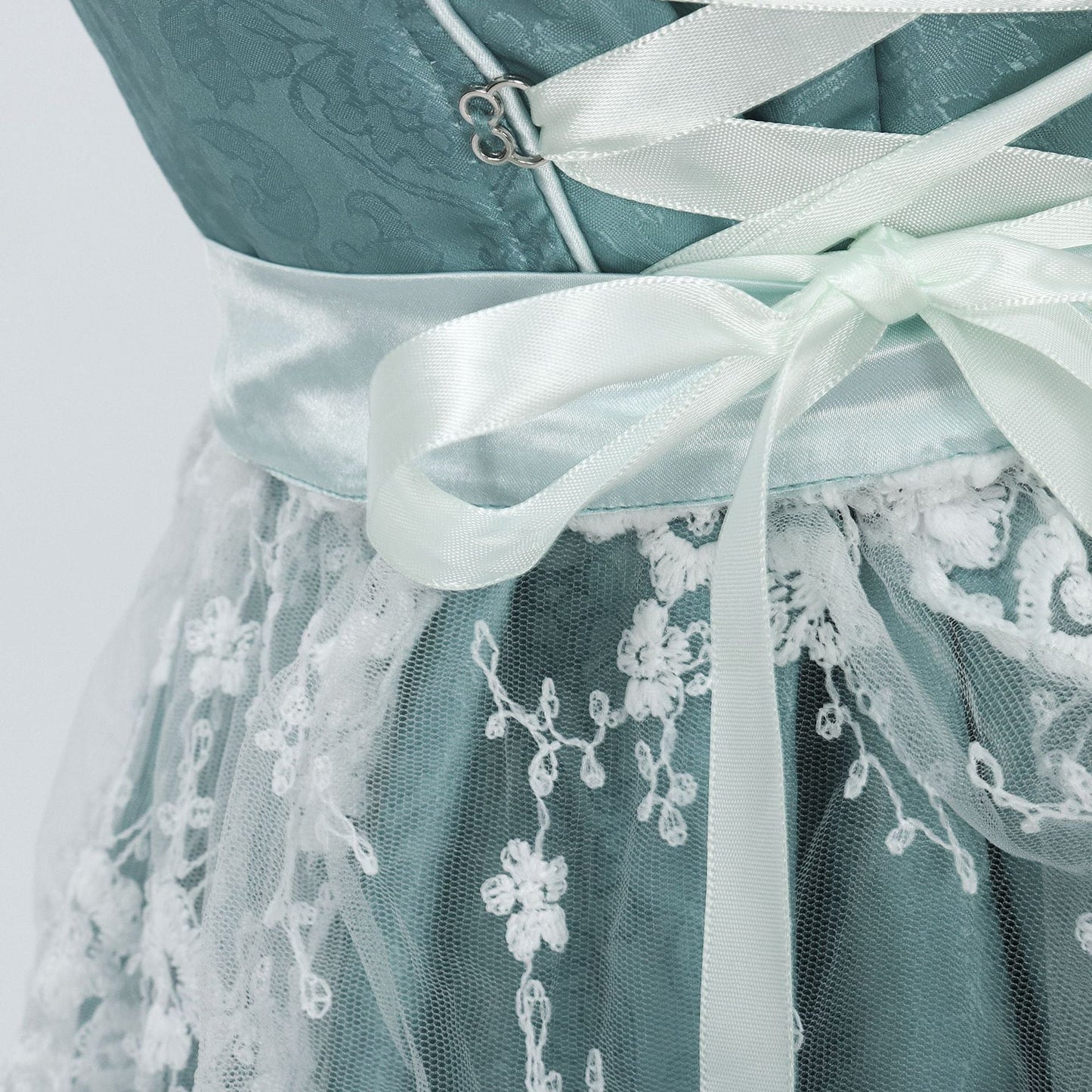 Amelia - Traditionelles Oktoberfest-Outfit mit Trägern für Damen