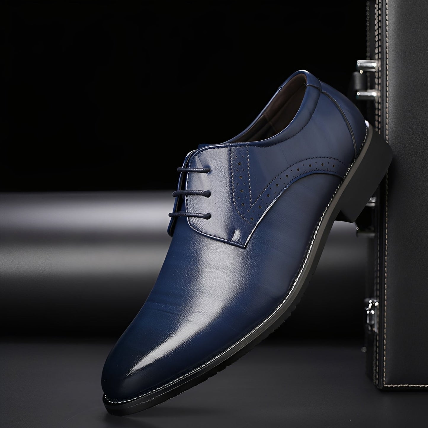Desmond - Schicke Lederschnürschuhe mit Lochmuster für Männer