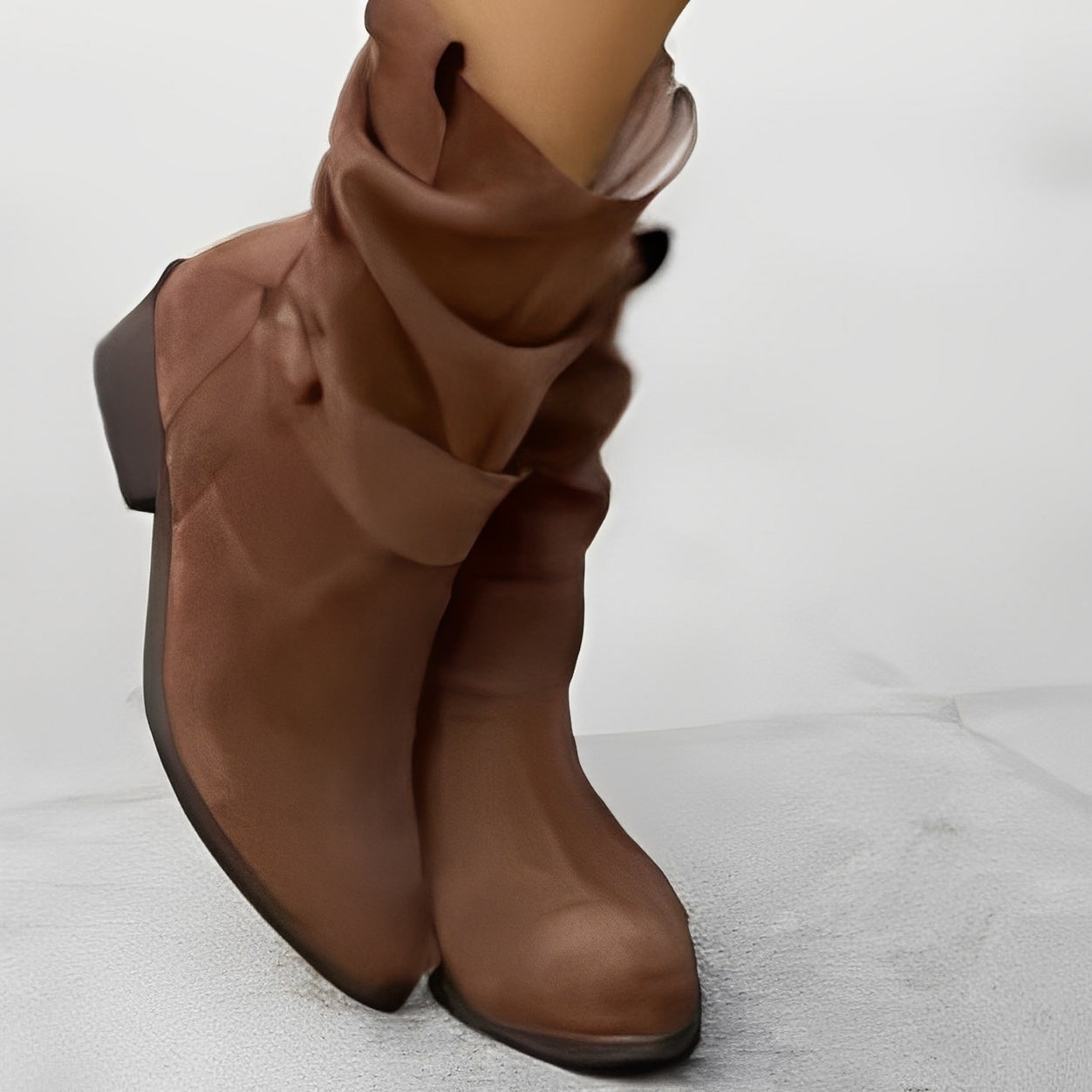 Celestine - Modische kurze Damenstiefel mit runder Kappe