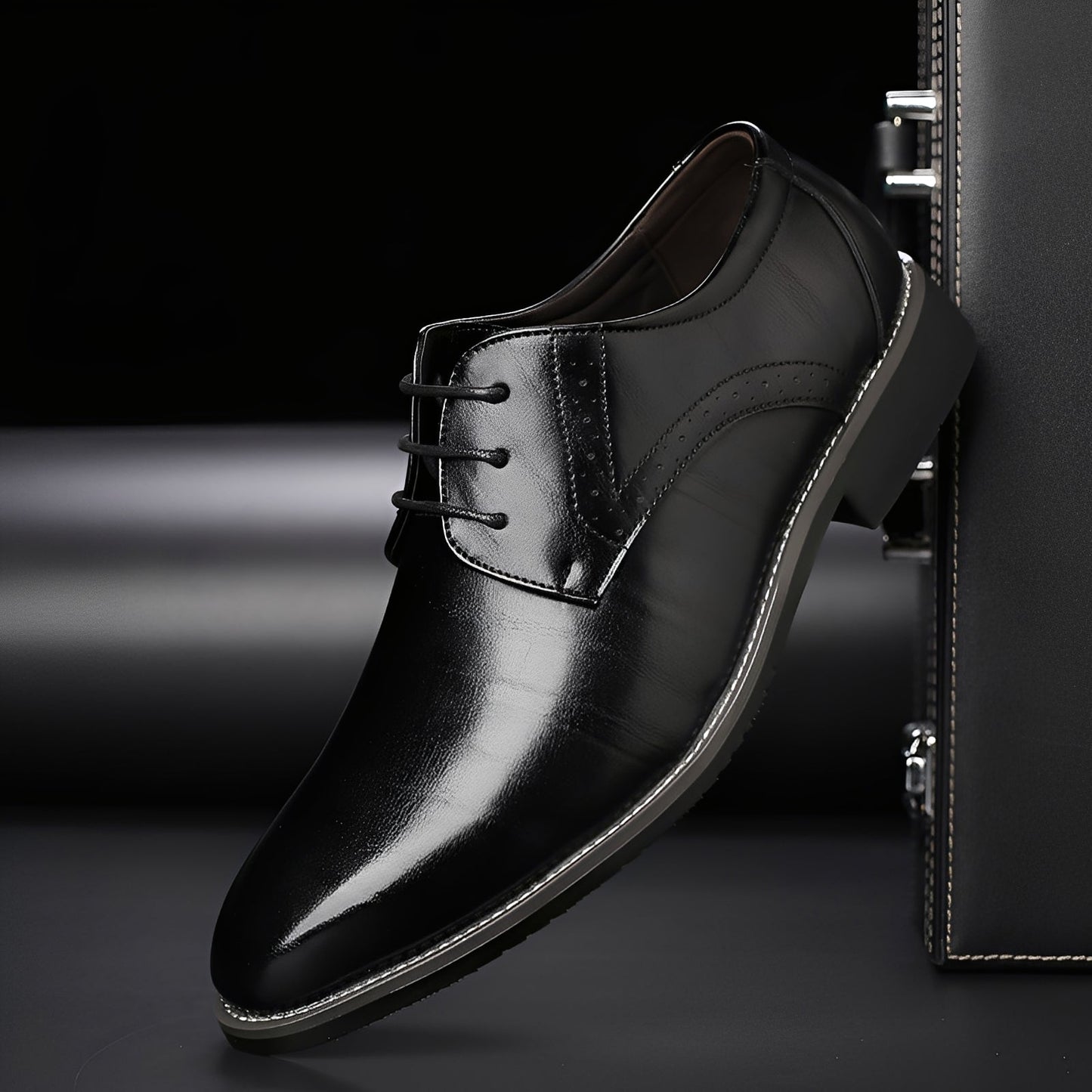 Desmond - Schicke Lederschnürschuhe mit Lochmuster für Männer