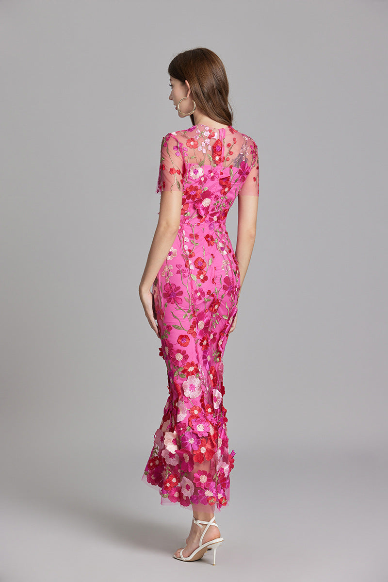 Elina – Besticktes Maxikleid ohne Ärmel