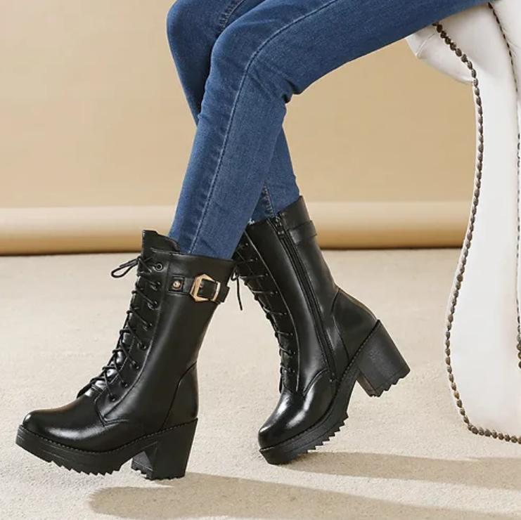 Claudia - Klassische schwarze Winterstiefel aus Leder