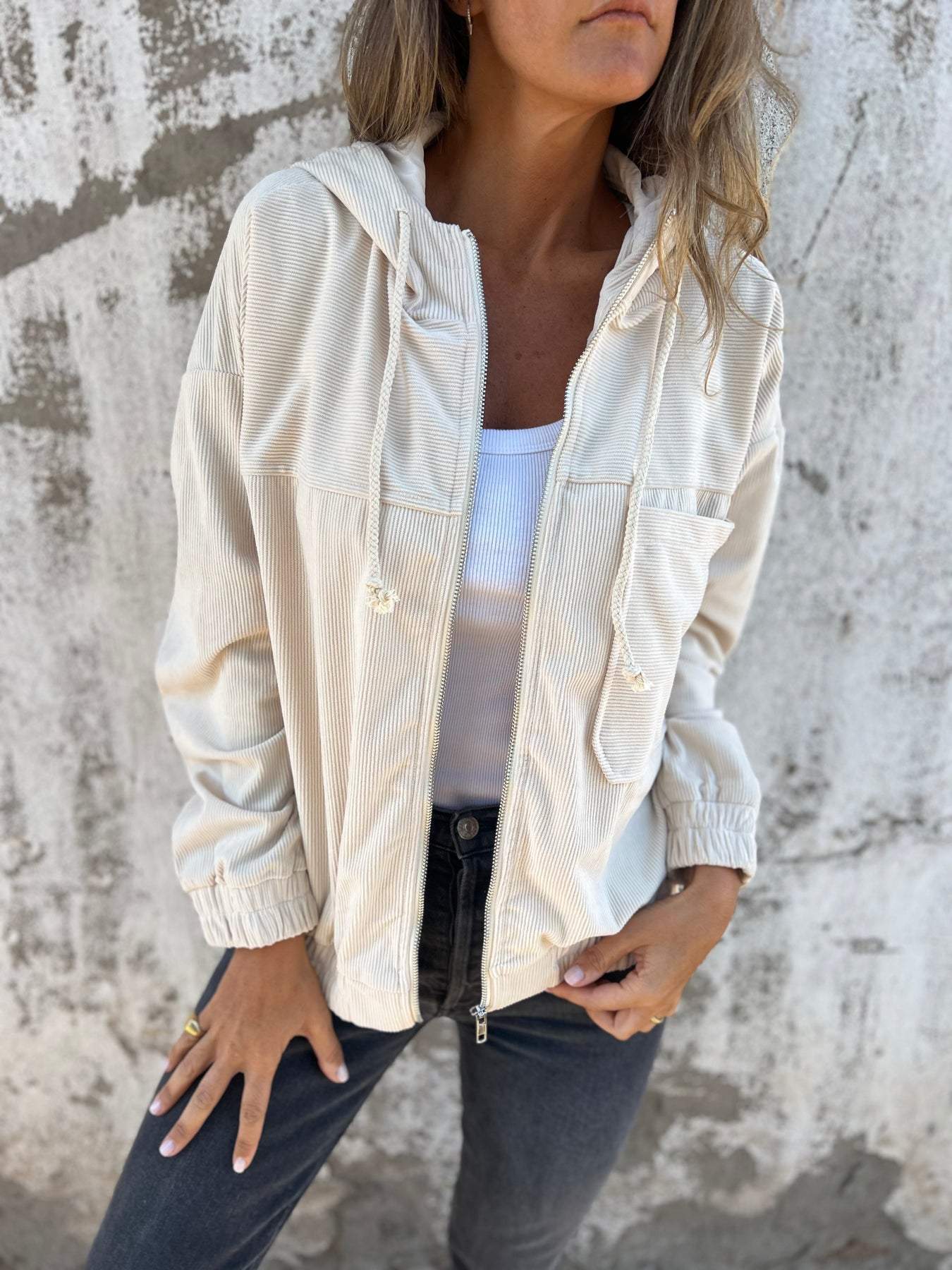 Ariellee – Lässige Jacke mit Kapuze und Zipper