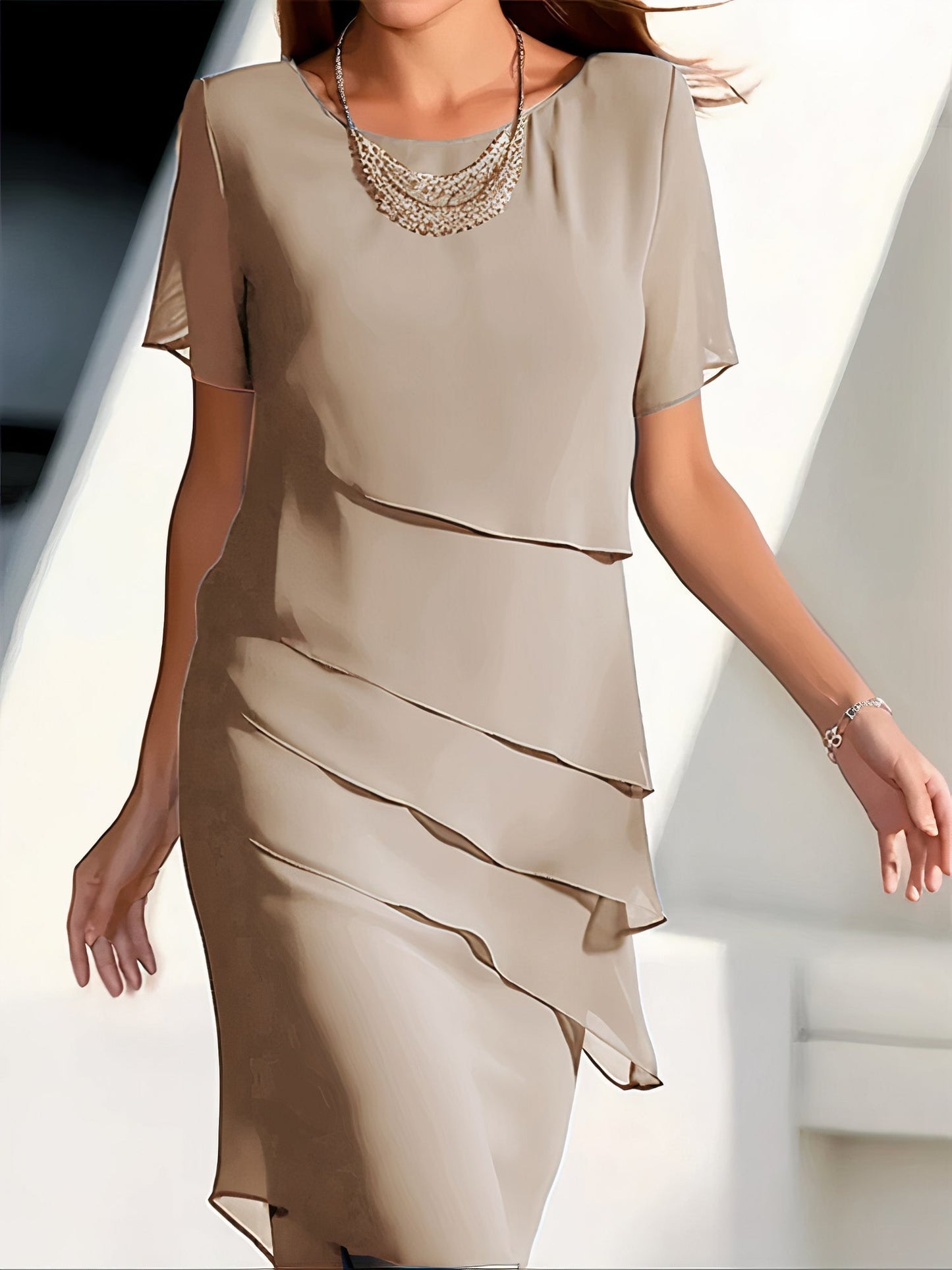 Daria – Stufen-Chiffonkleid
