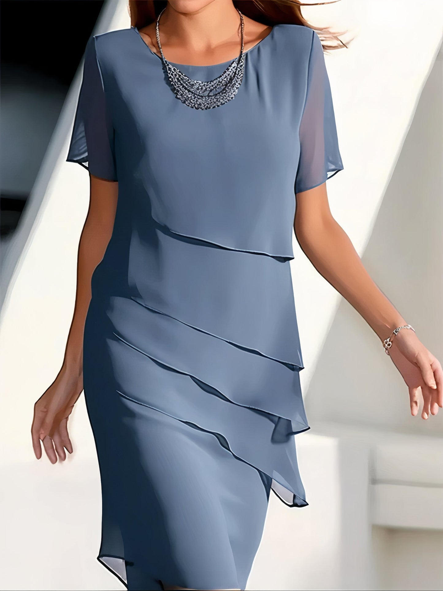 Daria – Stufen-Chiffonkleid
