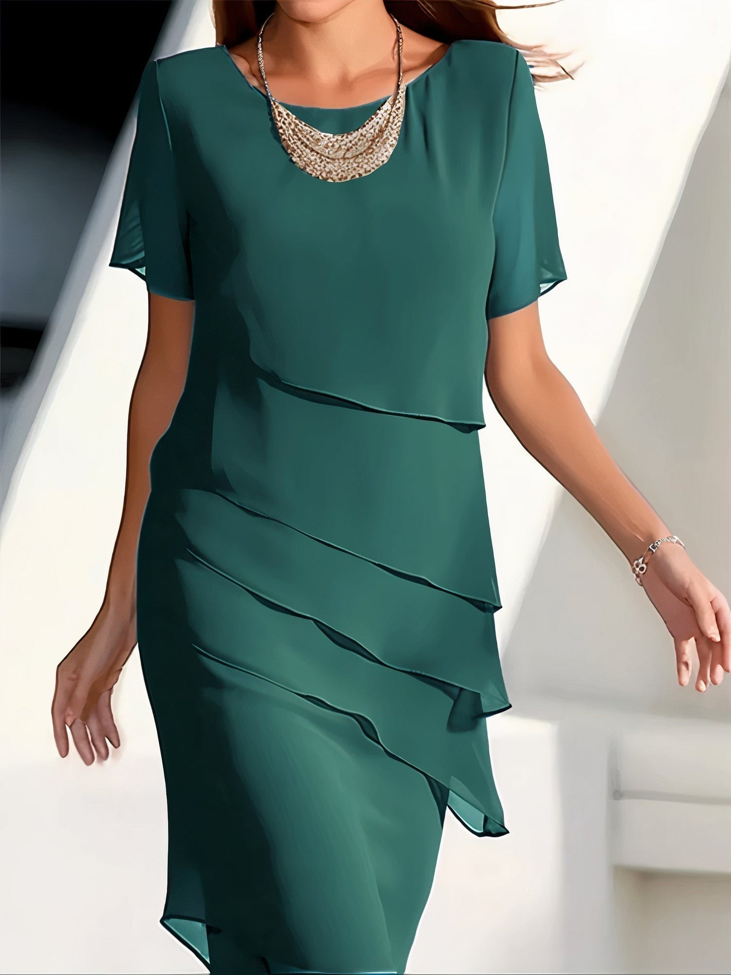 Daria – Stufen-Chiffonkleid