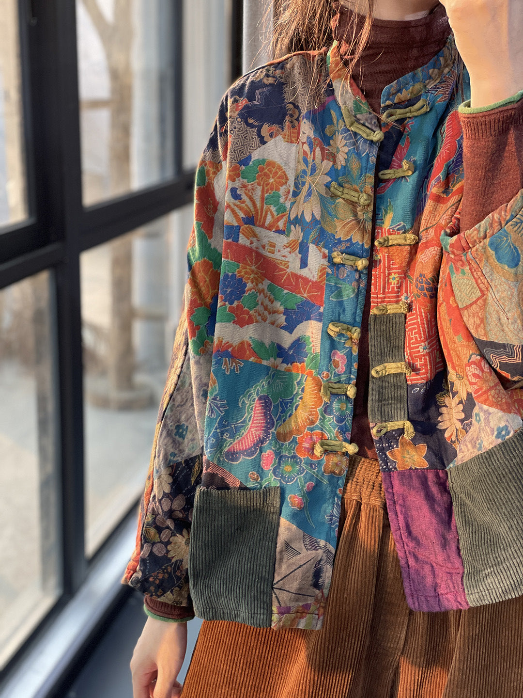 Charisse - Traditioneller Damenmantel mit ethnischem Muster und Taschen