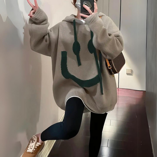 Emelia - Bequemer Damen-Hoodie mit fröhlichem Smiley-Muster