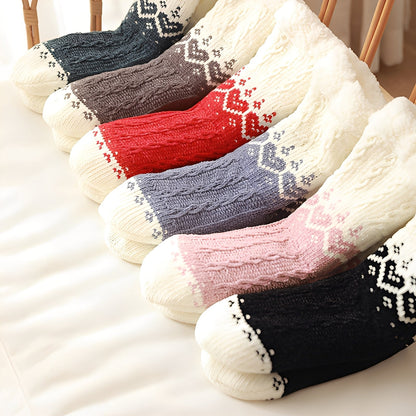 Danika - Modische gestrickte Kuschelsocken mit Herzdesign für Damen