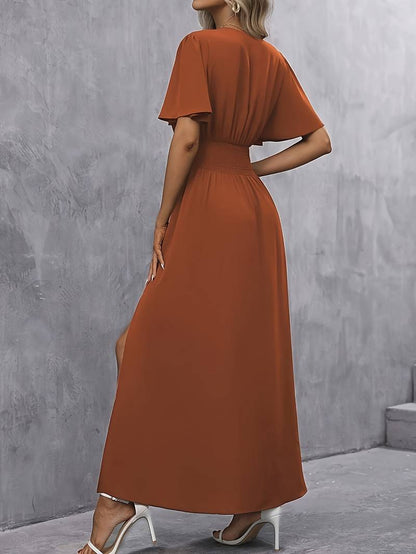 Juliette – Damenkleid mit Rüschenausschnitt und Falten-Taille