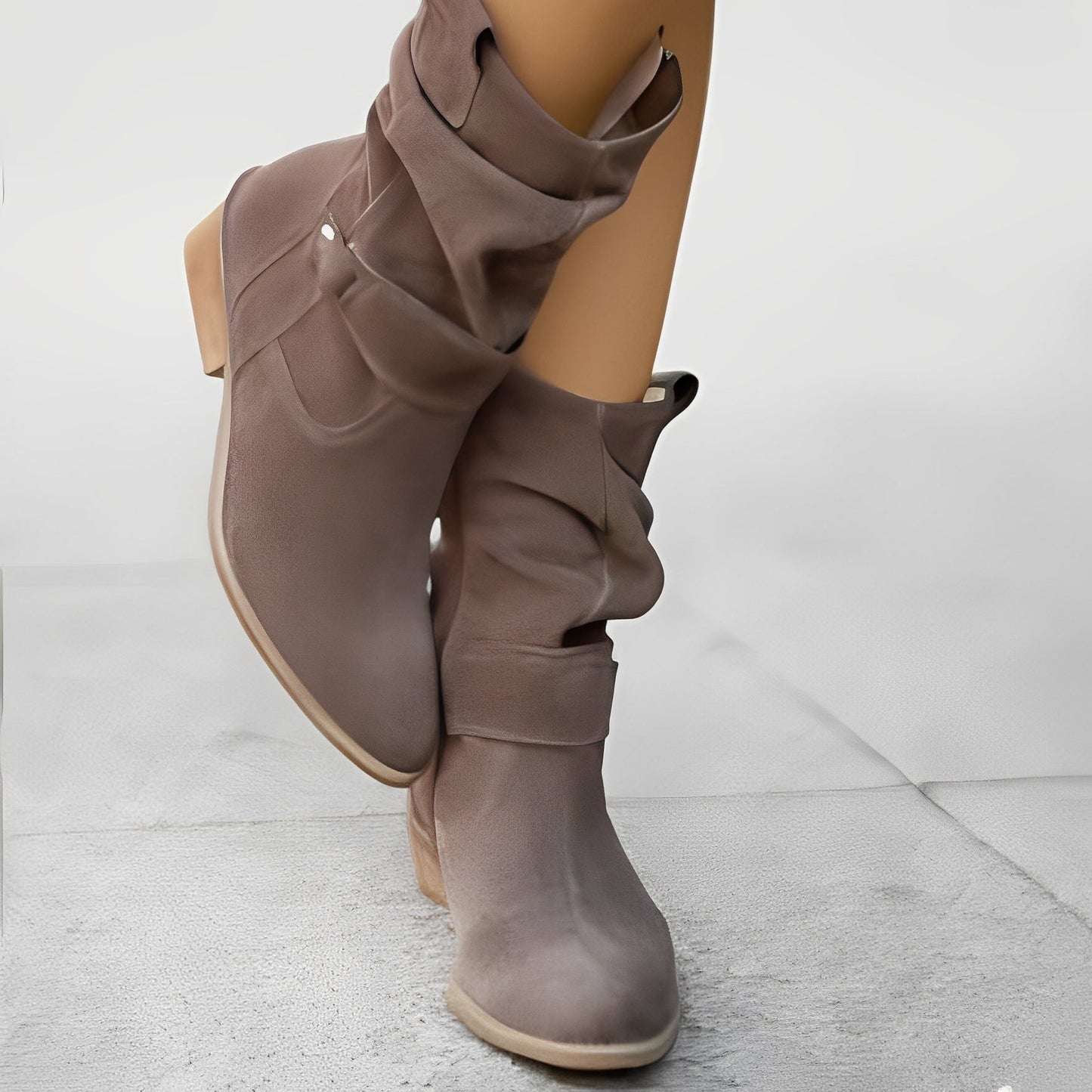 Marjorie - Bequeme Wildlederstiefel für Damen mit extra weiter Passform