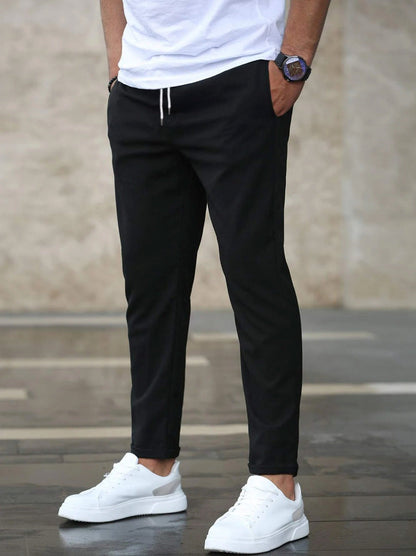 Allan - Bequeme Herrenhose aus Stretchmaterial mit Kordelzug, schlanker Schnitt