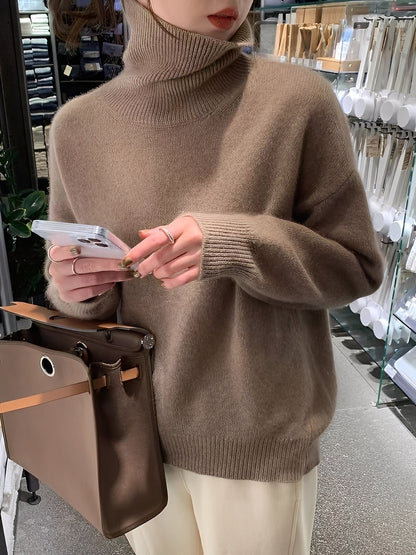 Adrienne - Eleganter, locker geschnittener Kaschmir-Rollkragenpullover