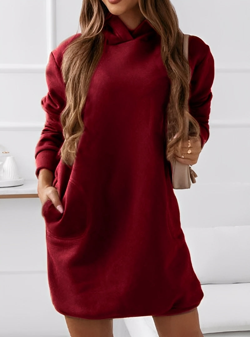 Michaela - Stilvolles, kurzes Damenkleid mit Kapuze