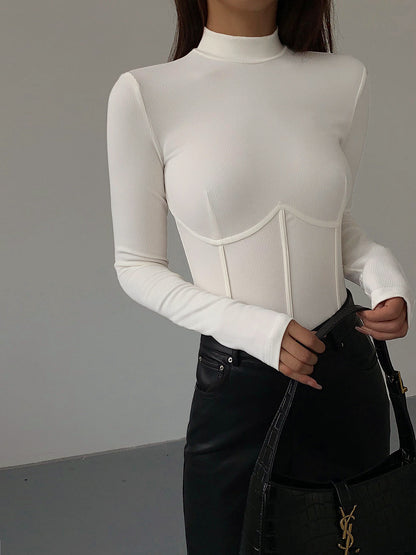 Nelia – Enges T-Shirt mit Stehkragen