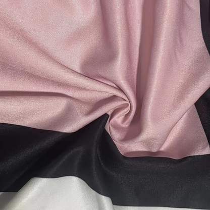 Svea – Kleid im Hemdschnitt mit 3/4-Ärmeln und geometrischem Design