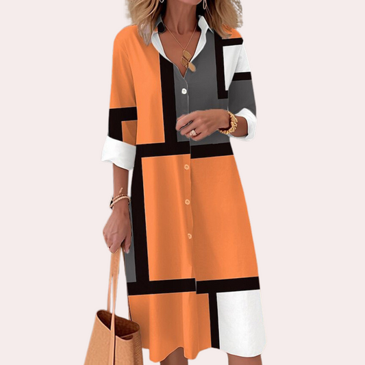 Svea – Kleid im Hemdschnitt mit 3/4-Ärmeln und geometrischem Design
