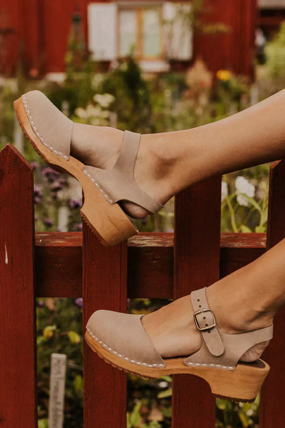 Amara – Clogs von Müheloser Eleganz