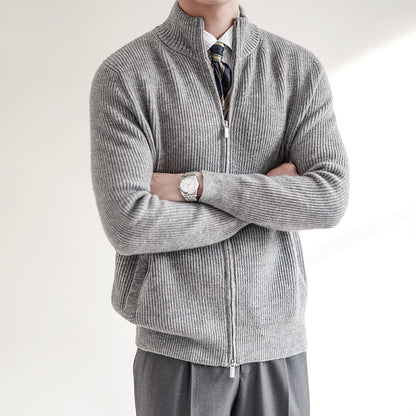 Theo – Bequeme Herren-Strickjacke