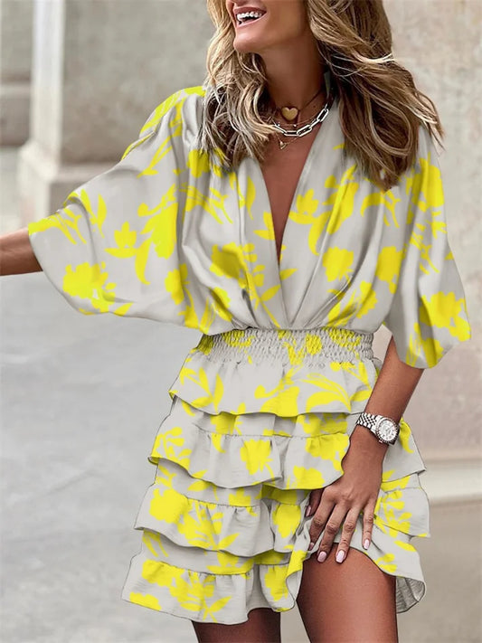 Liora – Florales Kleid mit V-Ausschnitt und Volants