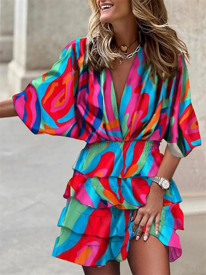 Liora – Florales Kleid mit V-Ausschnitt und Volants