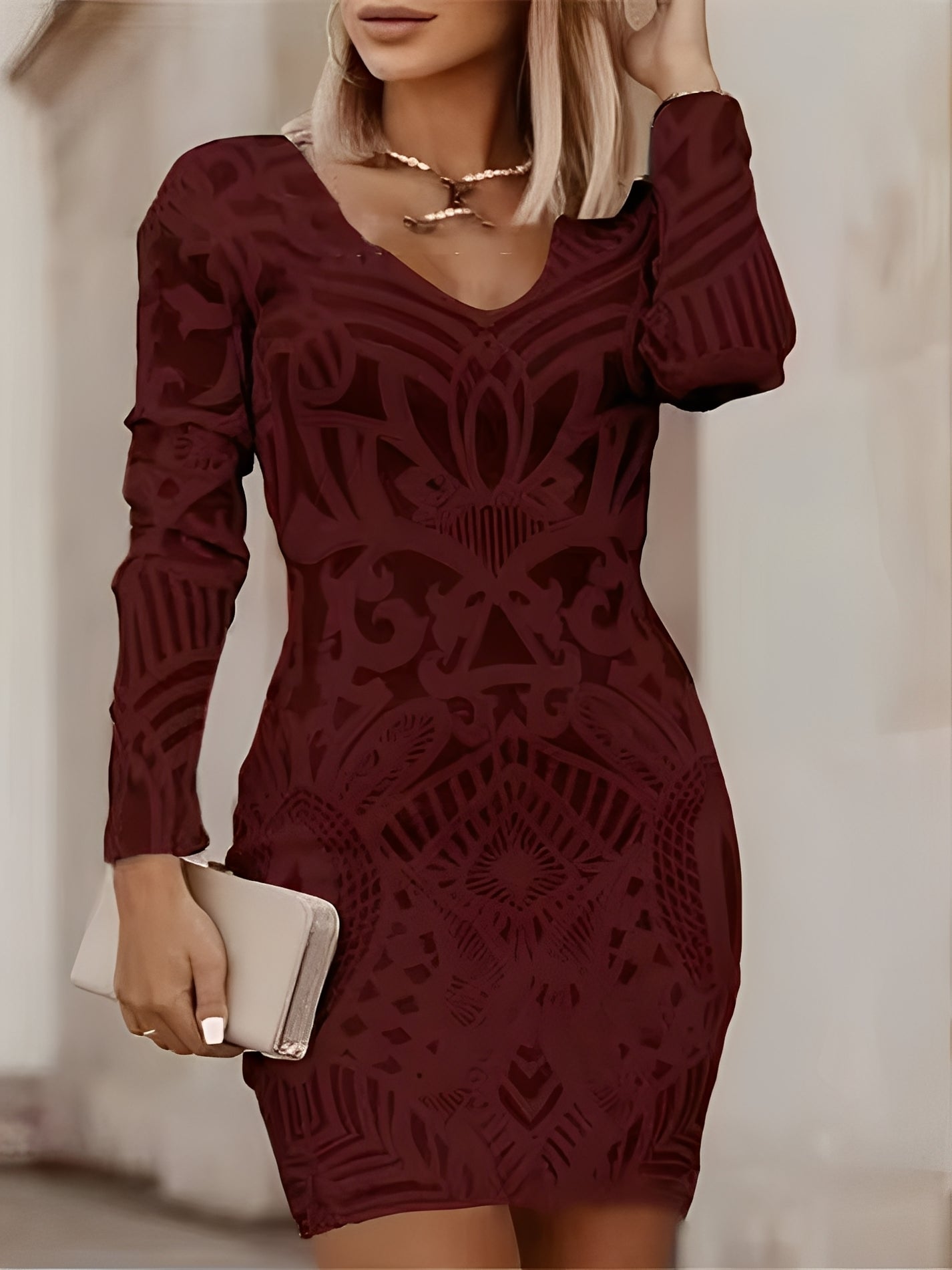 Felisha - Enges, kurzes Damenkleid mit langen Ärmeln