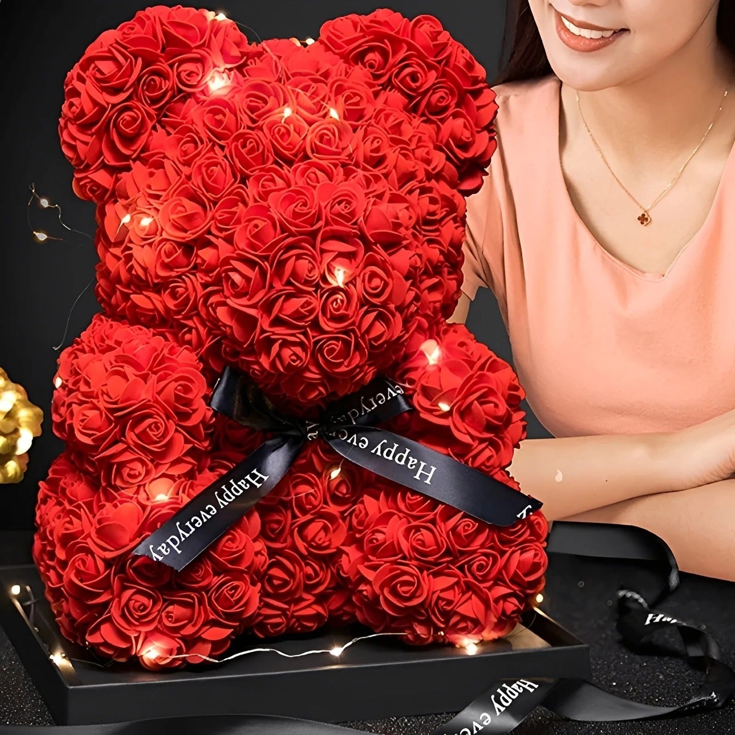Teddie - Romantischer Rosenbär mit LED-Geschenkbox für den Valentinstag