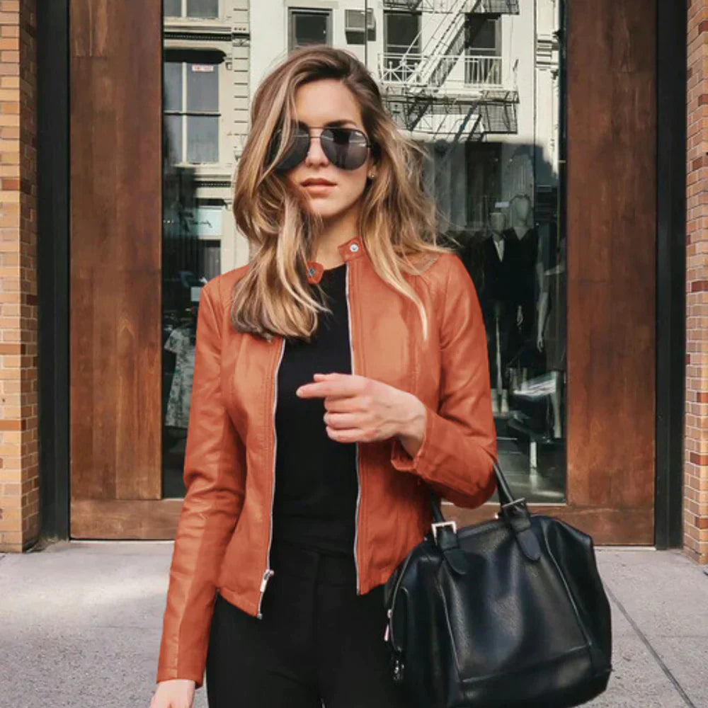 Amber – Modische Kunstlederjacke für Frauen